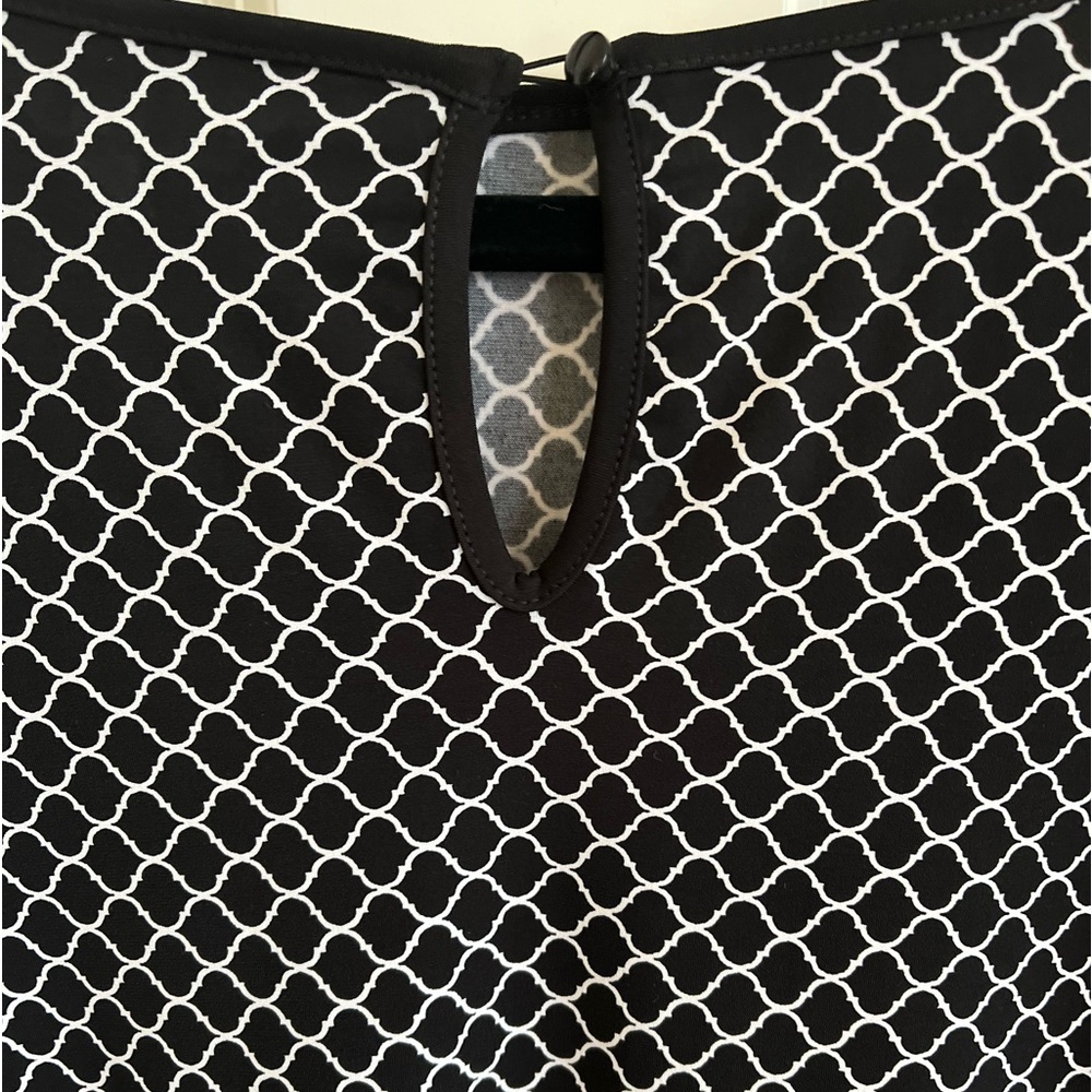 ICO BLACK AND WHITE PRINT TOP - SIZE XXL